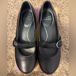 Dansko Black Orla Napa Leather Mary Jane Flats with Buckle Strap Size 38